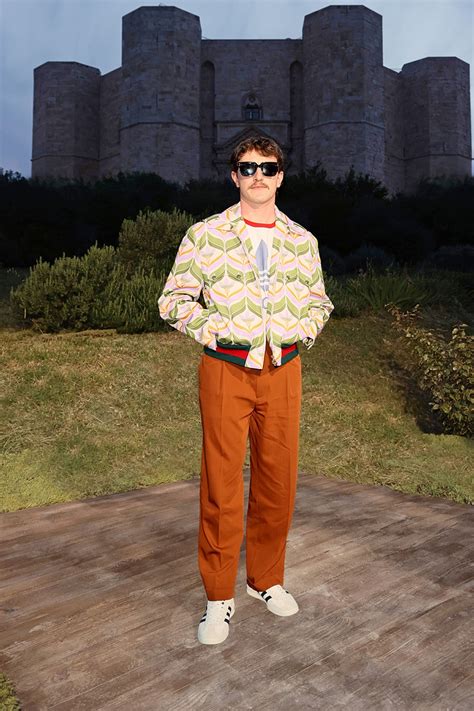 ospiti sfilata gucci 2022 andria|Lo show di Gucci illumina la notte di Castel del Monte.